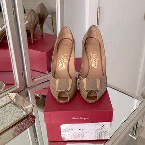 Salvatore Ferragamo Heals Size 8